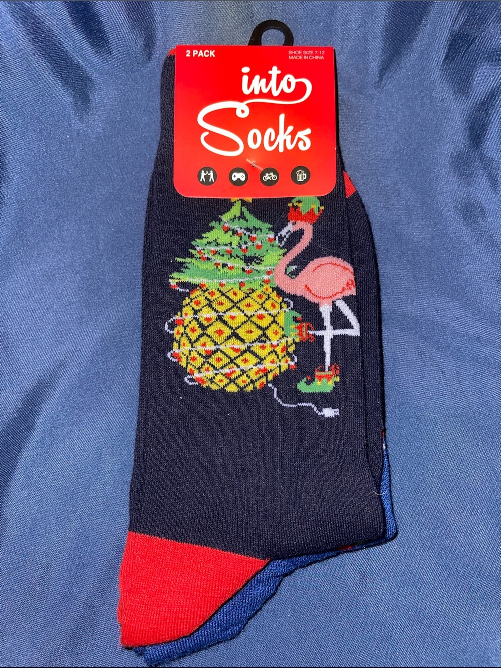 Men’s 2-Pack Black & Blue Novelty Pineapple & Flamingo Crew Socks